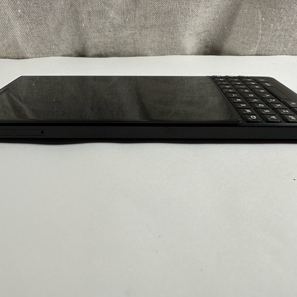 BlackBerry Key2 - Picture 6 of 6